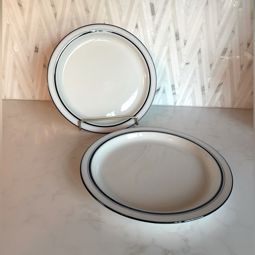 (2) Dansk Bistro Christianshavn White w/ Navy Round Rim Dinner Plate. 10 1/4”